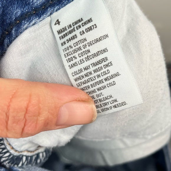 American Eagle Outfitters Jean Shorts Relaxed Fit 4 Distressed Festival - Picture 9 of 9